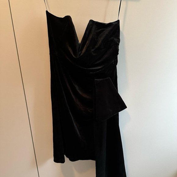 Black Velvet Dress - Picture 1 of 3